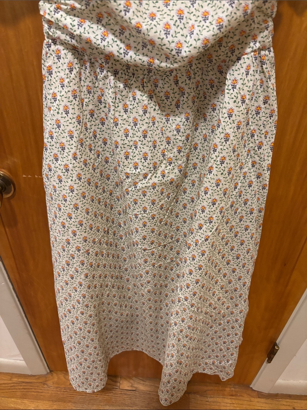 Puff-Sleeve Floral Midi Dress in Cream with Orange Print - Picture 4 of 9